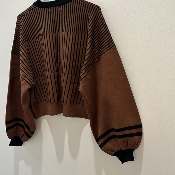 Philosophy Crop Sweater - Picture 3 of 6